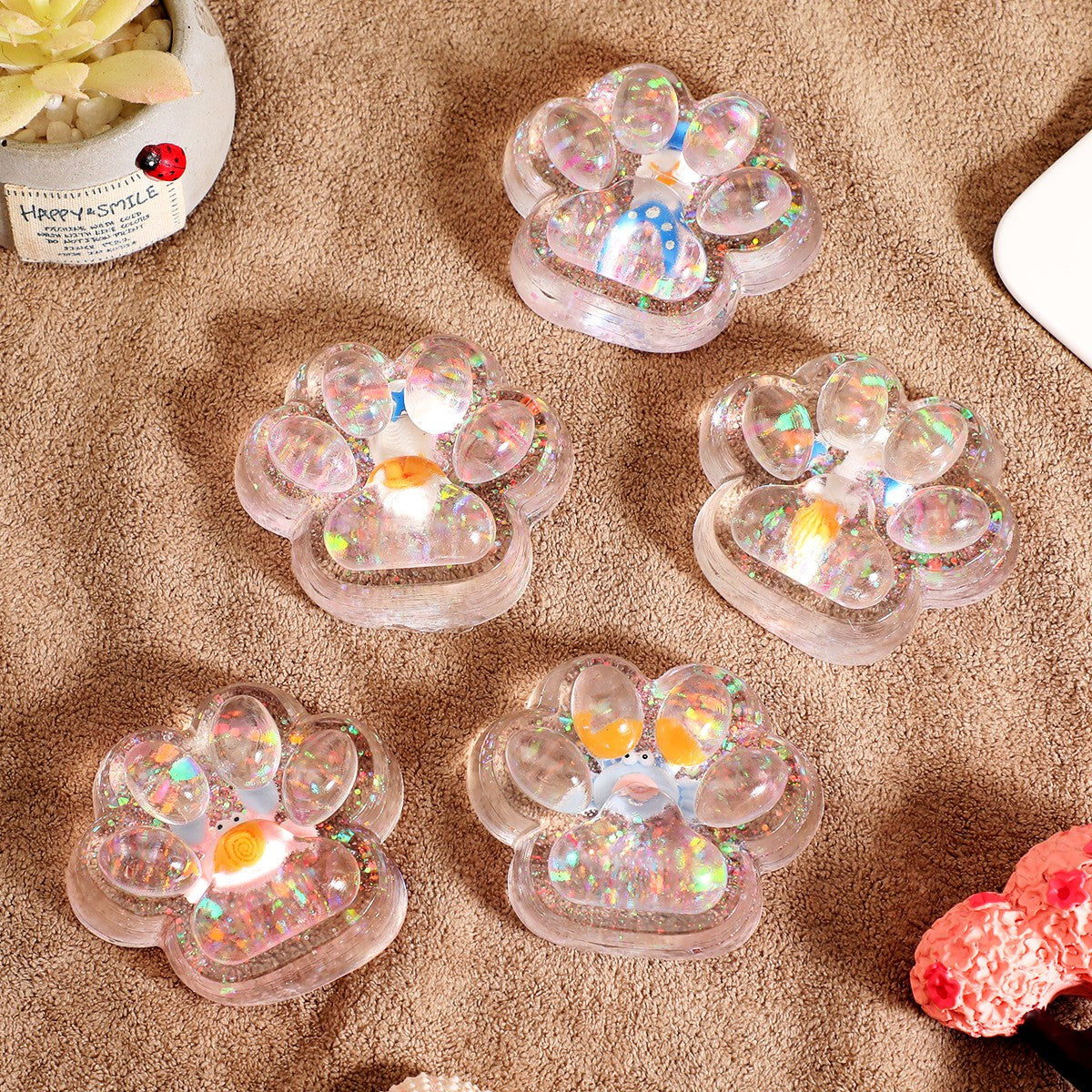 Jucarie Antistres Squishy, Flippy, cu Revenire Lenta, Squeeze Pinch Family, Model Cat Paw, 6.5 x 7 cm, din Tpr, 4-6 Ani, Model 6 Ocean, Transparent