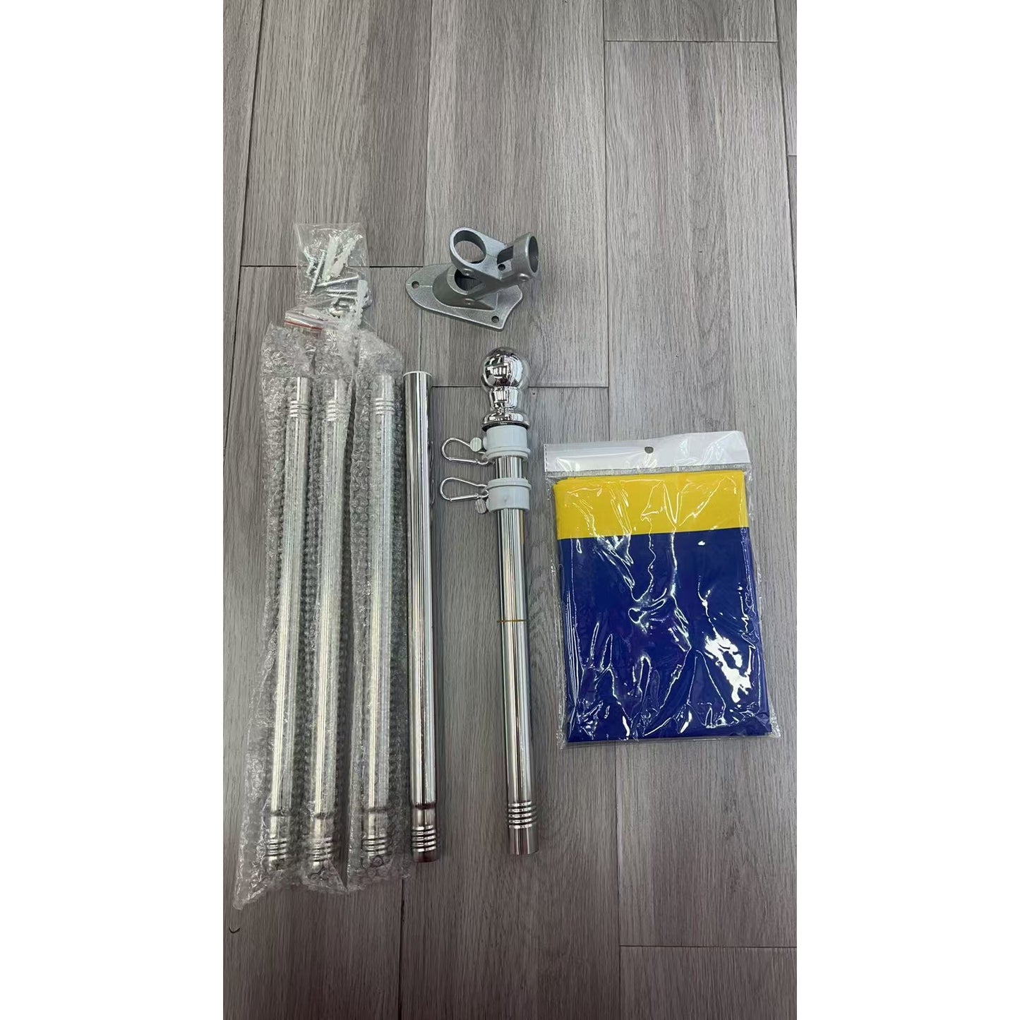Kit Steagul Romaniei, Flippy, Catarg 1.8 m, Suport Perete, Steag, Tricolor