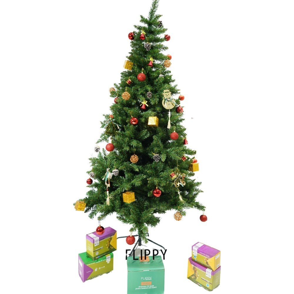 Set brad artificial de Craciun si elemente decorative, nins, decorat cu conuri pin, pentru interior/exterior, inaltime 210 cm, diametru 131 cm, 630 ramuri, Flippy, alb/verde, suport metalic inclus