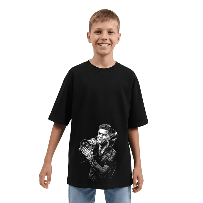 Tricou Copii Ronaldo Icon Edition – Energie, Ambiție și Performanță