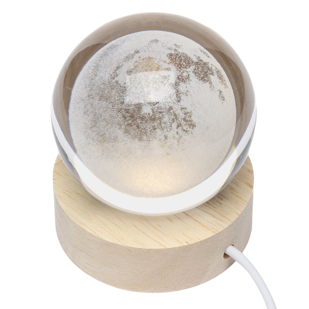 Lampa LED Decorativa, Flippy, cu Bila de Cristal cu Diametru 6cm, Model Luna 3D, Alimentare USB, Suport din Lemn, Lumina Alb Cald