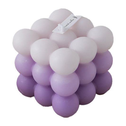 Lumanare Parfumata, Flippy, din Ceara De Soia, Model Cub, Gradient in 3 Culori Pale, 6x6x6 cm, Aroma de Lavanda, Mov