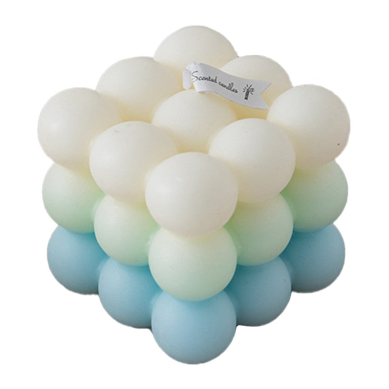 Lumanare Parfumata, Flippy, din Ceara De Soia, Model Cub, Gradient in 3 Culori Pale, 6x6x6 cm, Aroma de Mare, Albastru deschis