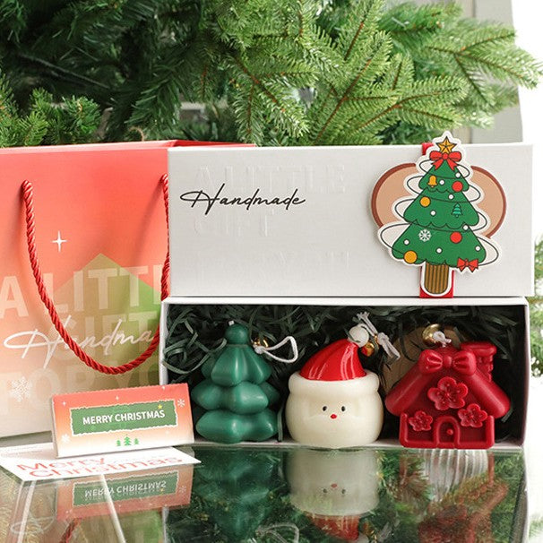 Lumanari Parfumate de Craciun, Flippy, GIFT BOX din 3 Lumanari din Ceara de Soia, Model C Om de Zapada, Brad, Casuta, 22.5 x 9.5 x 9 cm, Multicolor